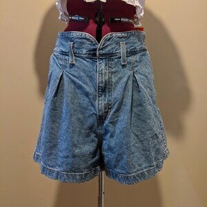 LEVI’S Women’s Denim washed blue Shorts – Size 31 – Relaxed A-Line Silhouette